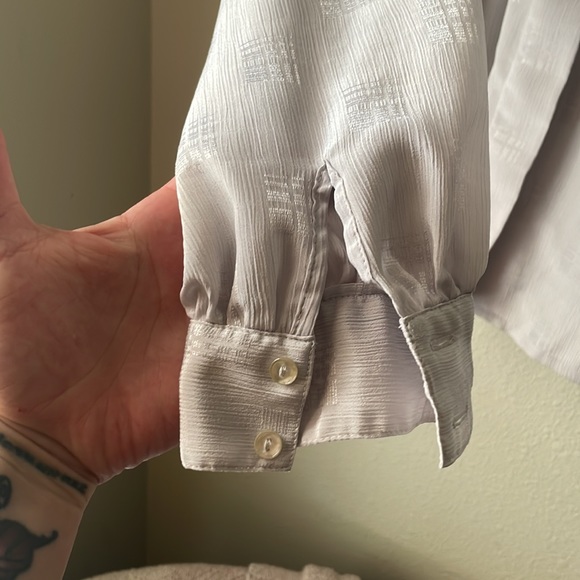 Vintage Anne Klein long sleeve button down blouse with pleated detail - Picture 5 of 6